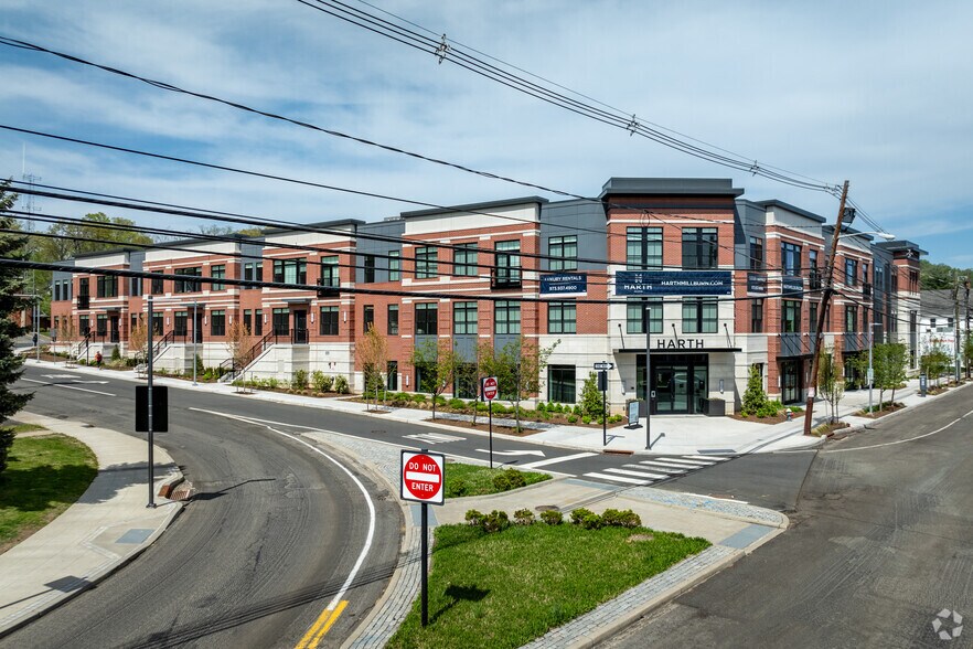 Primary Photo Of 397 Millburn Ave, Millburn Apartments For Lease