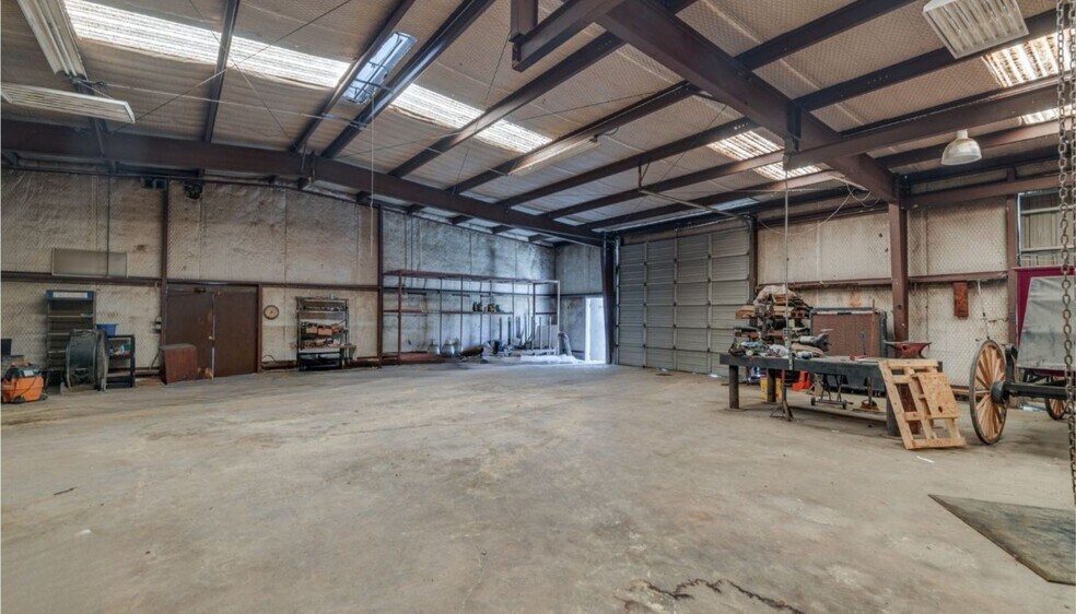 More Photos Of 7603 Old Monroe Rd, Bastrop Specialty For Sale