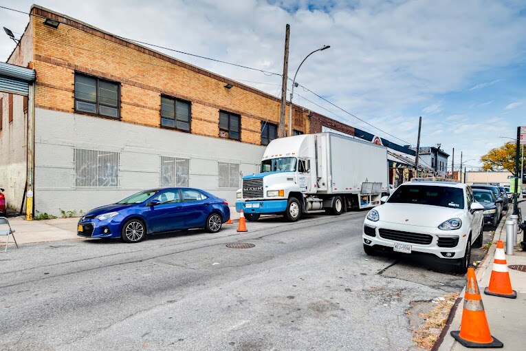 More Photos Of 1539 Covert St, Ridgewood Warehouse For Lease