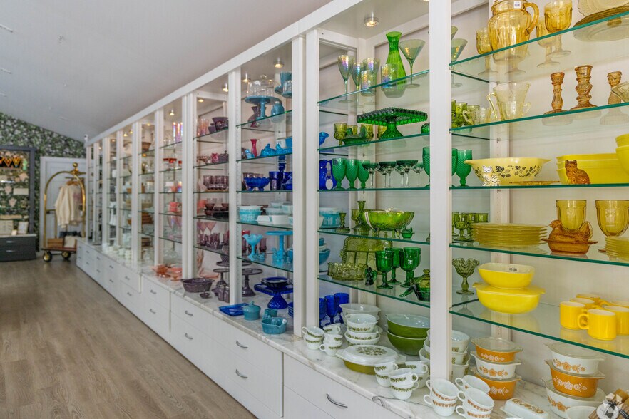 More Photos Of 75 State Route 15, Lafayette Unknown For Lease