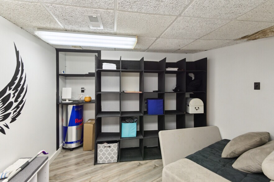 More Photos Of 600 Main St, Riverton Office For Sale