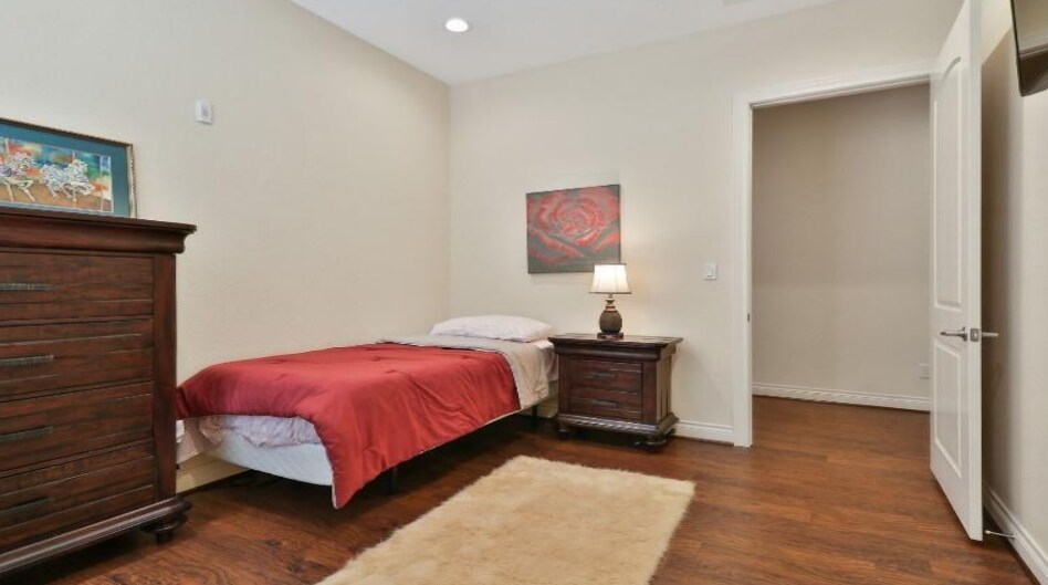 More Photos Of 196 Camelot St, Conroe Assisted Living For Sale