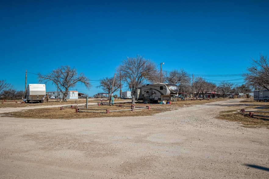 More Photos Of 9685 US 90 hwy, Del Rio Manufactured Housing Mobile Home Park For Sale