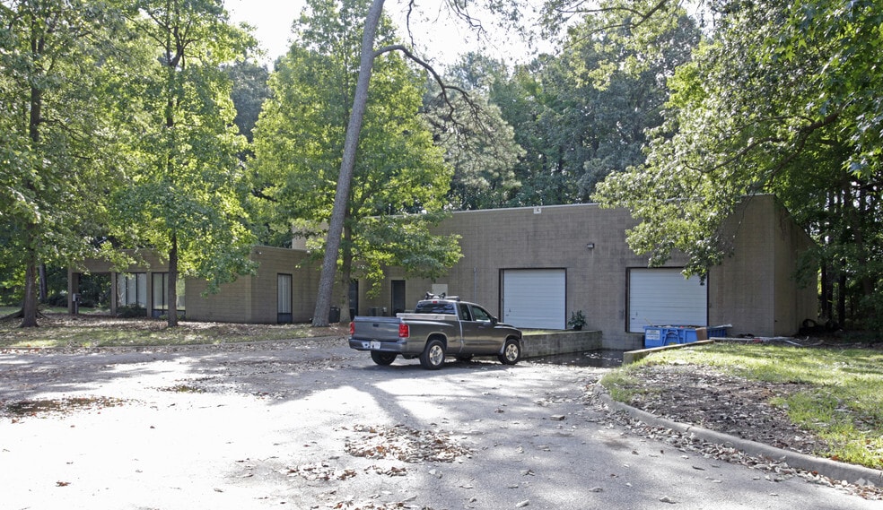 More Photos Of 525 Viking Dr, Virginia Beach Showroom For Sale