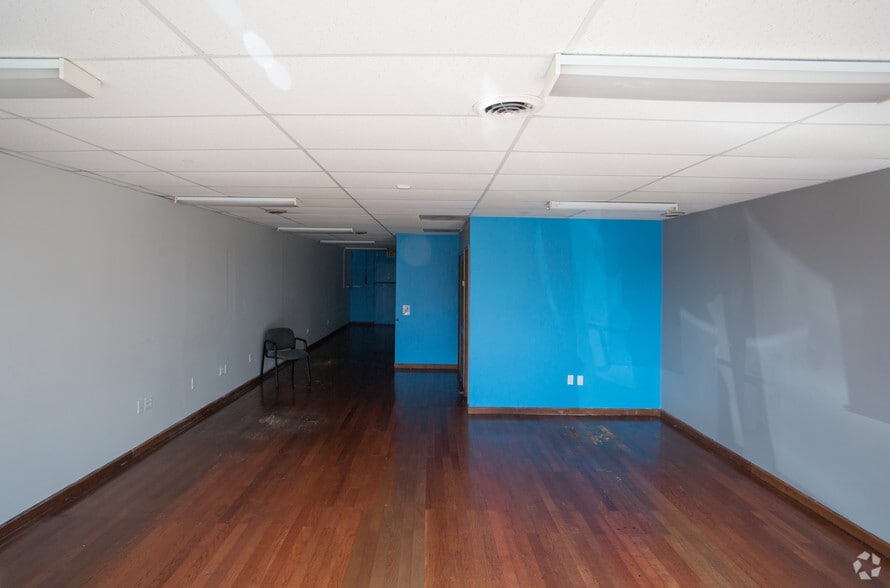 More Photos Of 630 S Central Ave, Atlanta Specialty For Lease