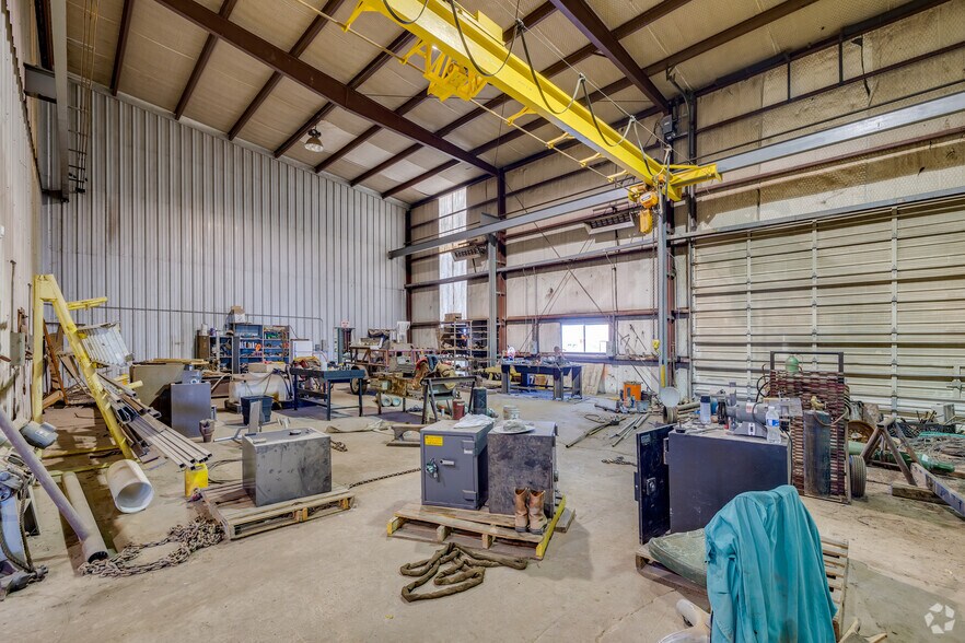 More Photos Of 11756 Highway 152, Pampa Industrial For Sale