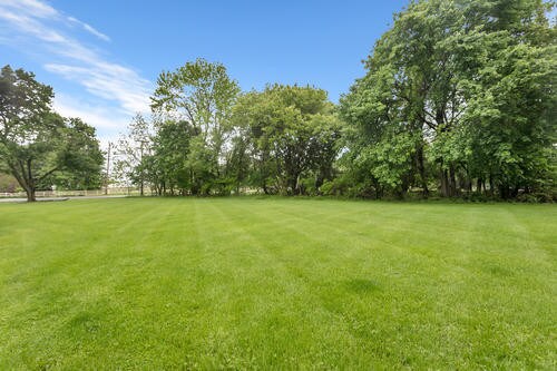 More Photos Of 952 Holmdel Rd, Holmdel Office For Lease