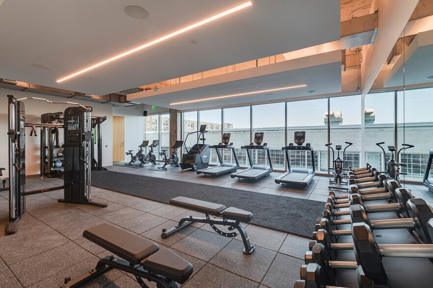 More Photos Of 155 Riveredge Dr, Dallas Office For Lease