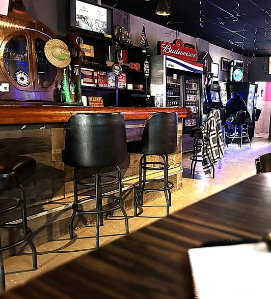 More Photos Of 3620 W Division St, Chicago Storefront For Sale