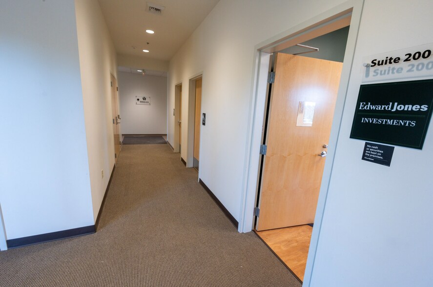 More Photos Of 1625 SE 192nd Ave, Camas Office For Lease