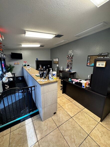 More Photos Of 12211 49th St N, Clearwater Office For Sale