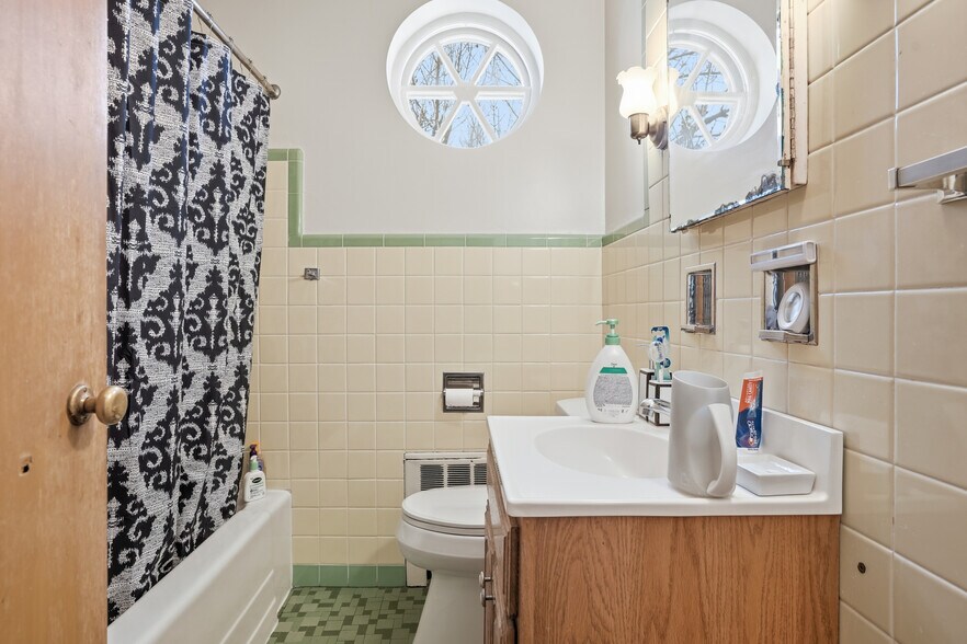 More Photos Of 10835 S Western Ave, Chicago Apartments For Sale