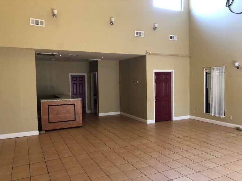 More Photos Of 188 Upper Riverdale Rd, Jonesboro Storefront Retail Office For Lease