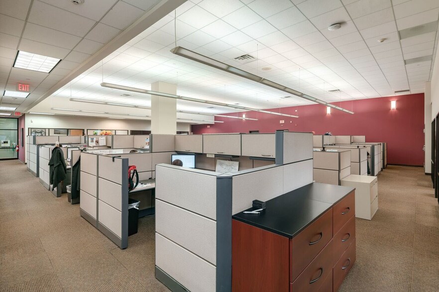More Photos Of 1515 Burnt Mill Rd, Cherry Hill Distribution For Lease