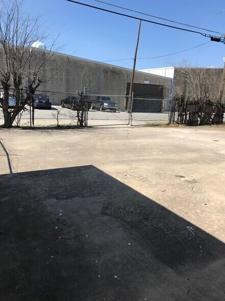 More Photos Of 3500 Biway St, Fort Worth Warehouse For Sale