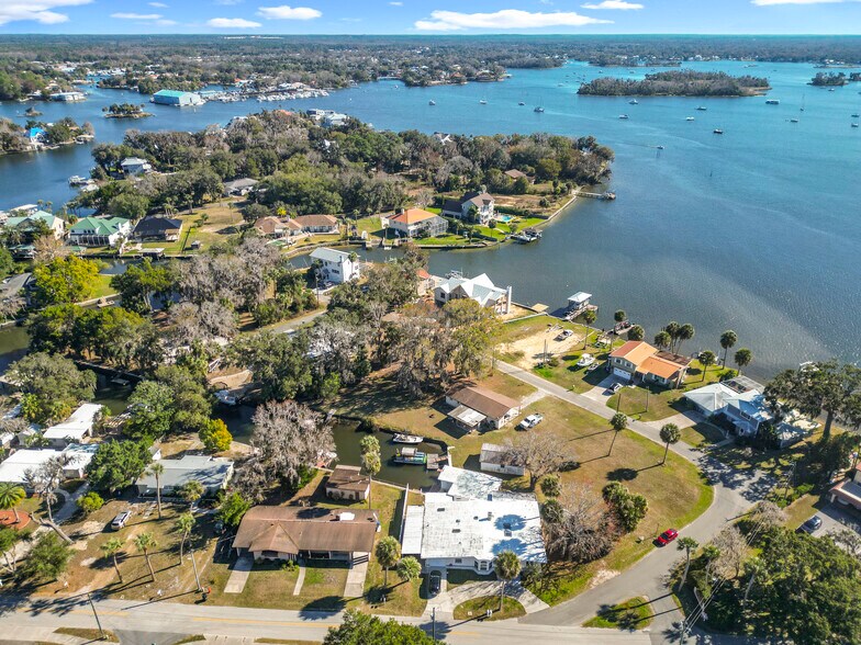 More Photos Of 421 NW 14th Pl, Crystal River Multifamily For Sale