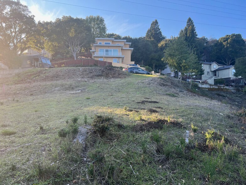 More Photos Of 103-105 Barbara Rd, Orinda Land For Sale