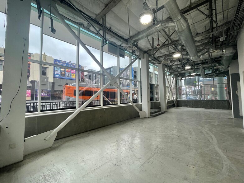 More Photos Of 6250 Hollywood Blvd, Los Angeles Hotel For Lease