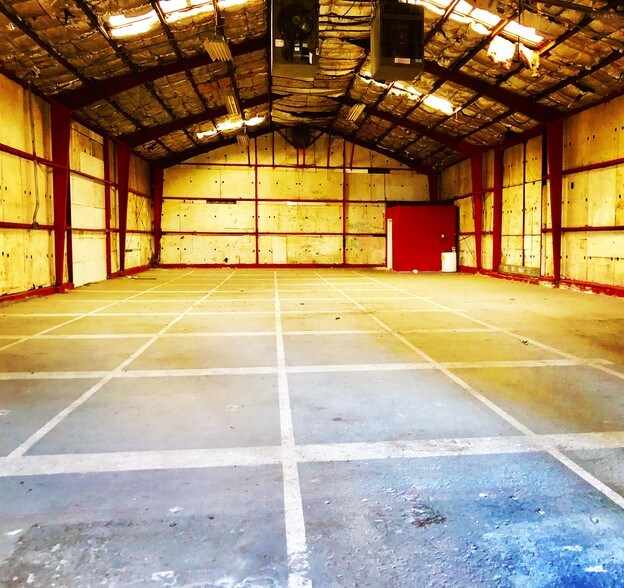 More Photos Of 29 S Depot Plz, Tarrytown Warehouse For Lease