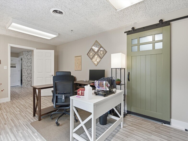 More Photos Of 35000-35008 Division Rd, Richmond Medical For Sale