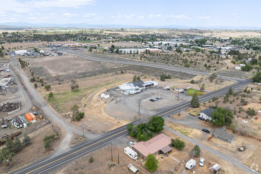 More Photos Of 1762 S Adams Dr, Madras Manufacturing For Sale