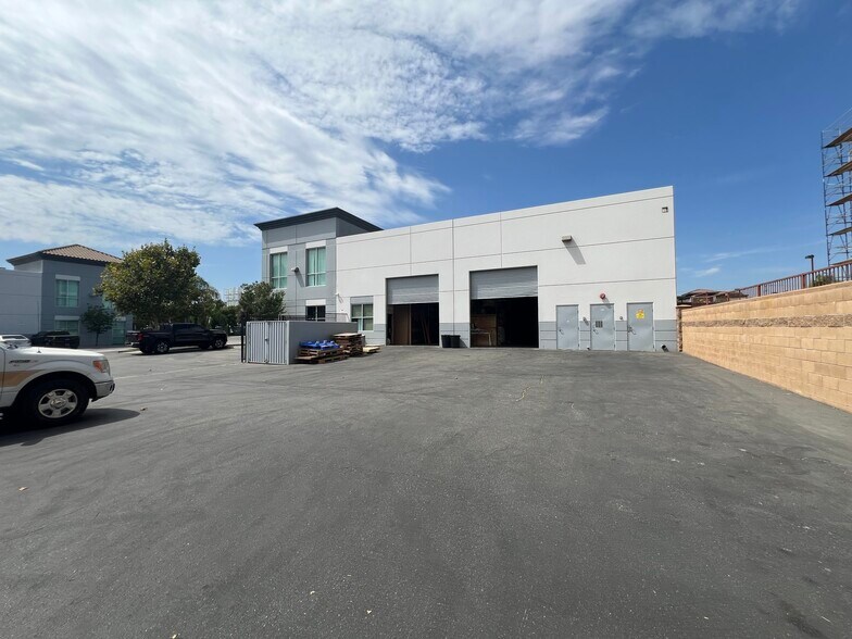 More Photos Of 10557 Juniper Ave, Fontana Warehouse For Sale