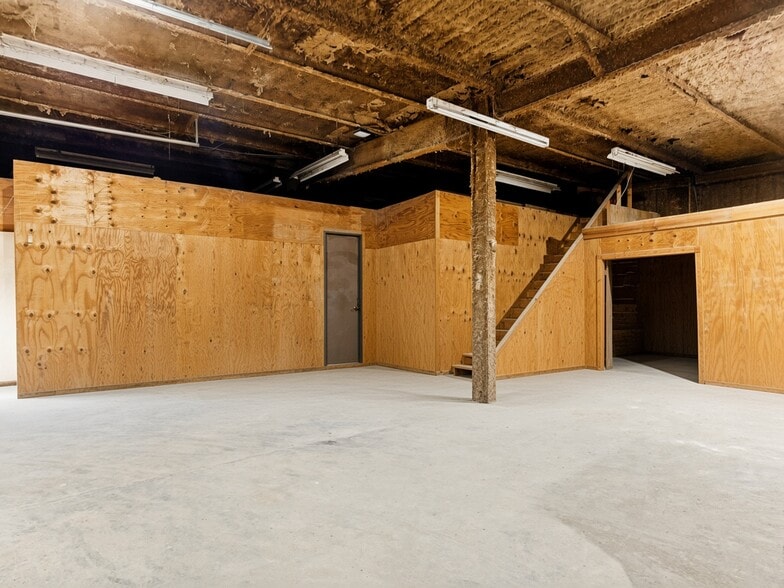 More Photos Of 12122 Knigge Cemetery Rd, Cypress Warehouse For Lease