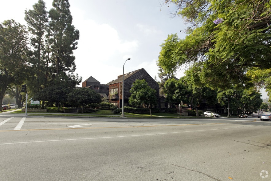 Primary Photo Of 200 E Del Mar Blvd, Pasadena Office For Lease