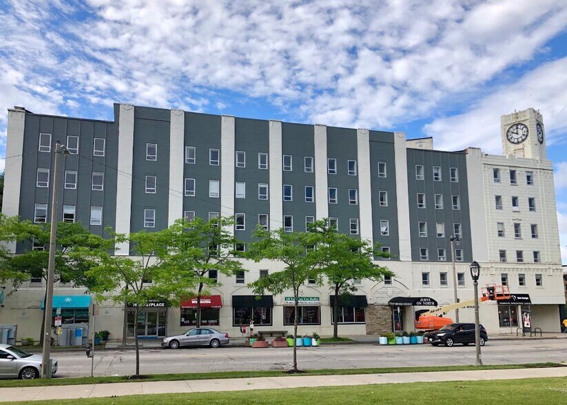 More Photos Of 2252-2266 N Prospect Ave, Milwaukee Office For Lease