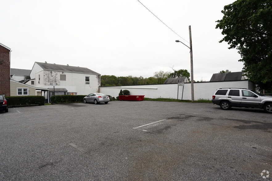 More Photos Of 115 6th St, Upland Light Manufacturing For Lease