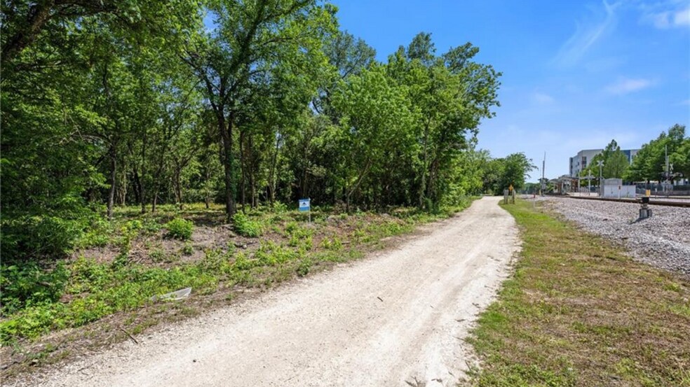 More Photos Of 2907 E Martin Luther King Jr Blvd, Austin Land For Sale