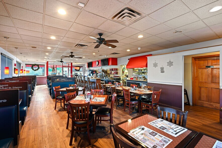 More Photos Of 2578 E Chestnut Ave, Vineland Restaurant For Sale