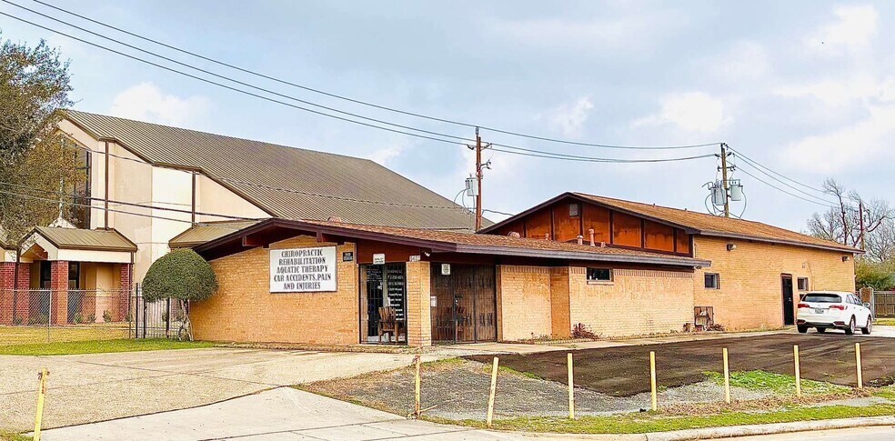 Primary Photo Of 9402 Mesa Dr, Houston Healthcare For Sale