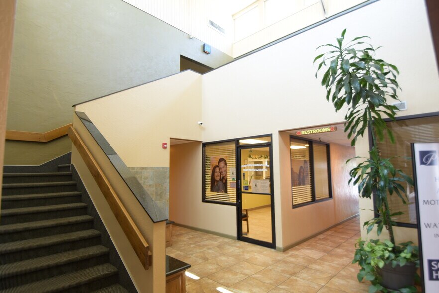 More Photos Of 425 W 7th St, Hanford Office For Sale