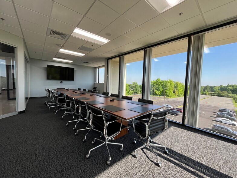 More Photos Of 11 Interstate Dr, West Springfield Office For Lease