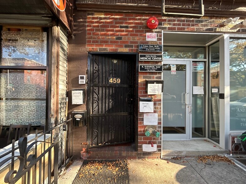 More Photos Of 459 7th Ave, Brooklyn Storefront Retail Office For Lease