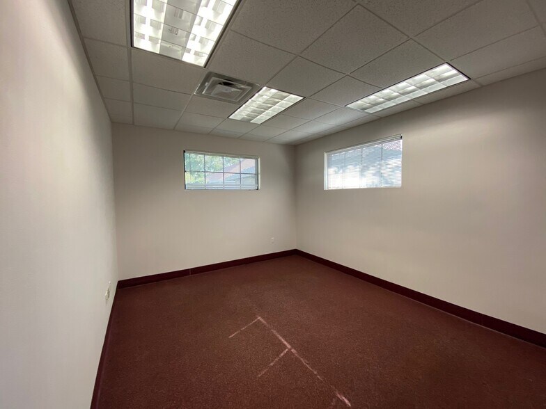 More Photos Of 165 Sabal Palm Dr, Longwood Medical For Lease