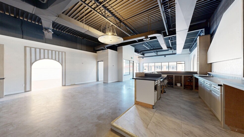 More Photos Of 4810 50 st, Stettler Flex For Lease