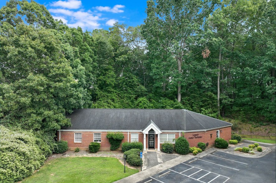 More Photos Of 224 Shallowford Rd NW, Gainesville Medical For Lease