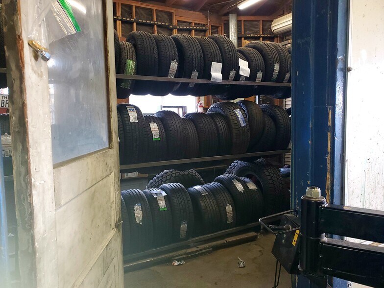 More Photos Of 8899 Beekley Rd, Phelan Auto Repair For Sale