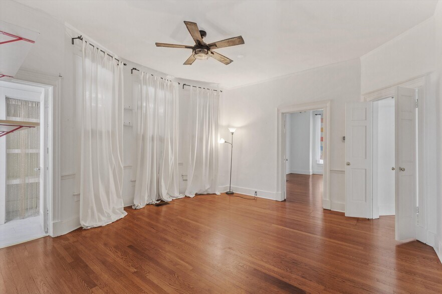 More Photos Of 2282 Central Ave, Memphis Loft Creative Space For Sale