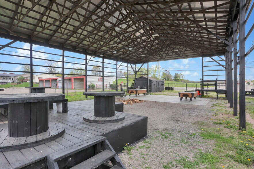 More Photos Of 609 Mill St, New Lexington Restaurant For Sale