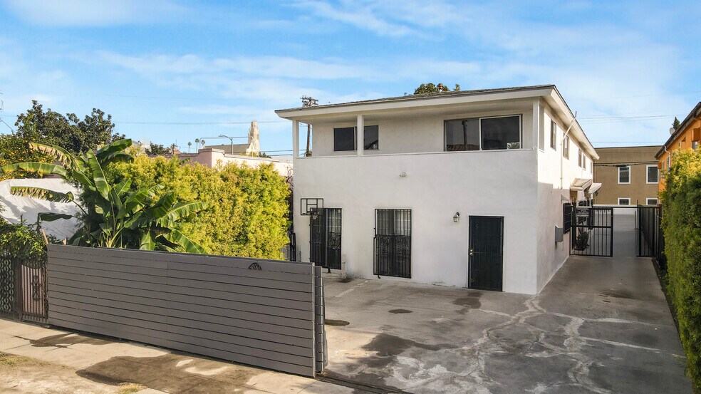 More Photos Of 2806 S Norton Ave, Los Angeles Multifamily For Sale