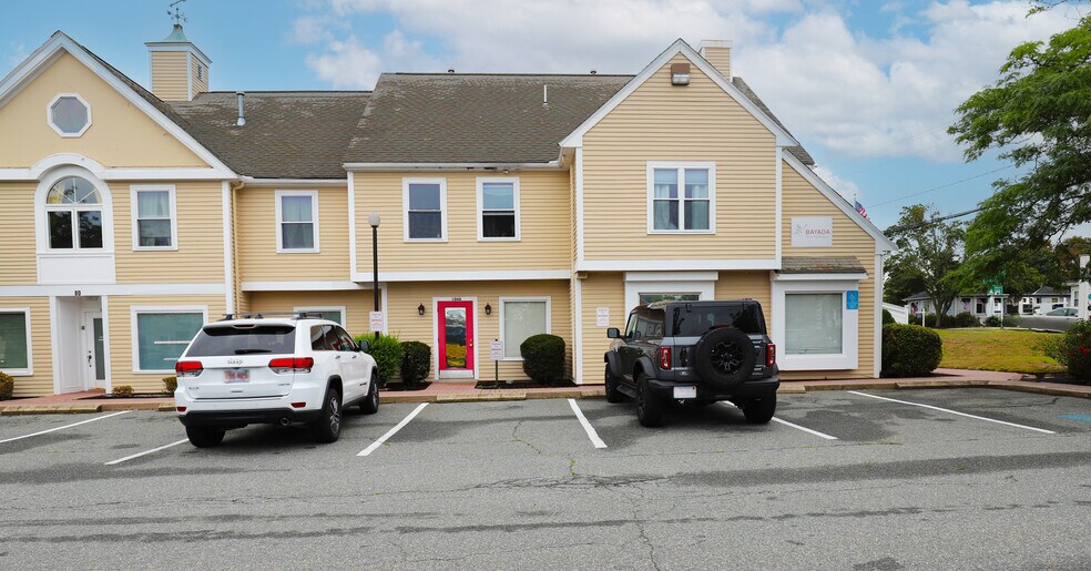 More Photos Of 80 Davis Straits, Falmouth Storefront Retail Office For Lease