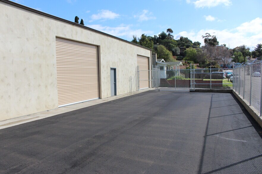 More Photos Of 3737 Bancroft Dr, Spring Valley Industrial For Sale