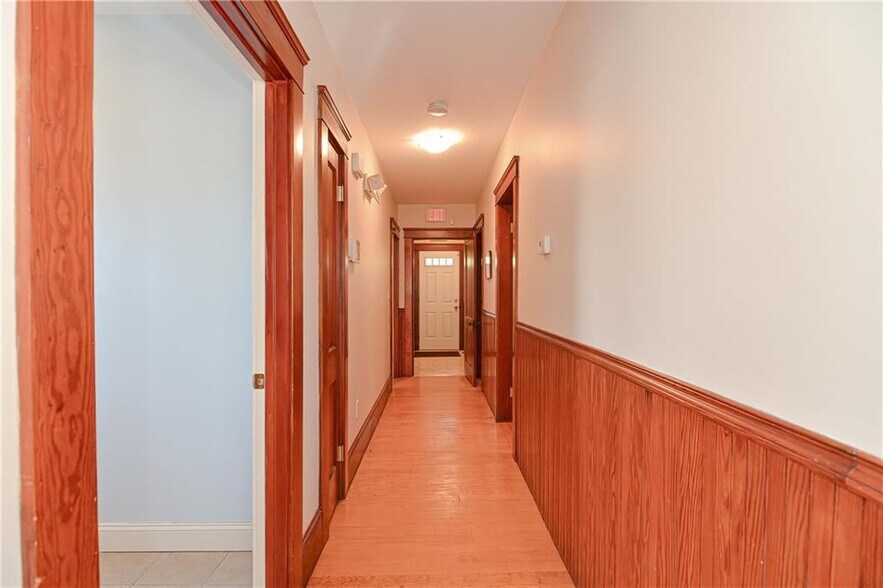 More Photos Of 468 Warren Ave, East Providence Medical For Sale
