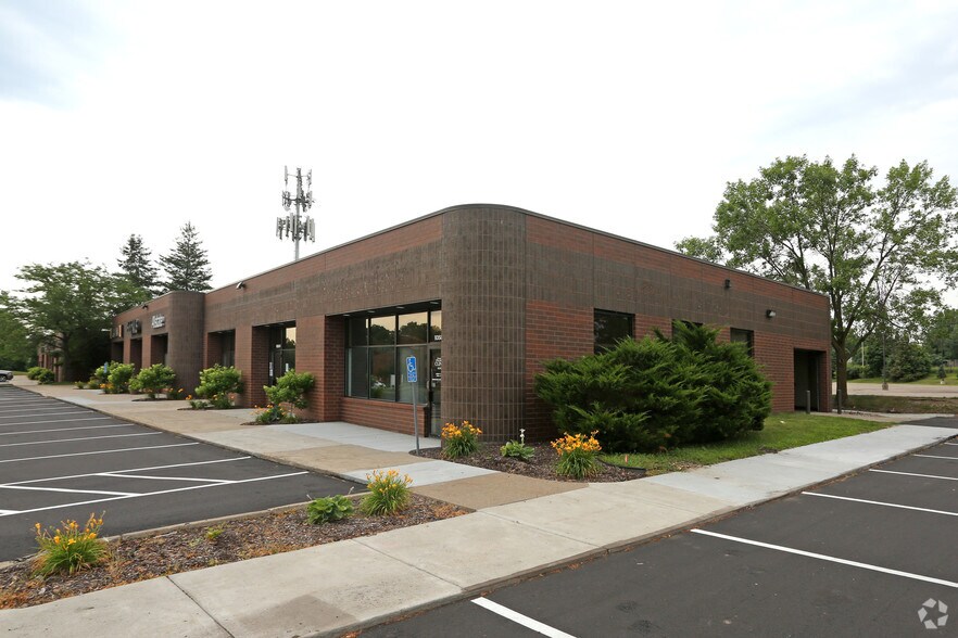 More Photos Of 9350-9360 Ensign Ave S, Bloomington Storefront For Lease