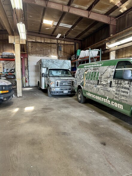 More Photos Of 1910-1912 23rd Ave, Rockford Manufacturing For Sale