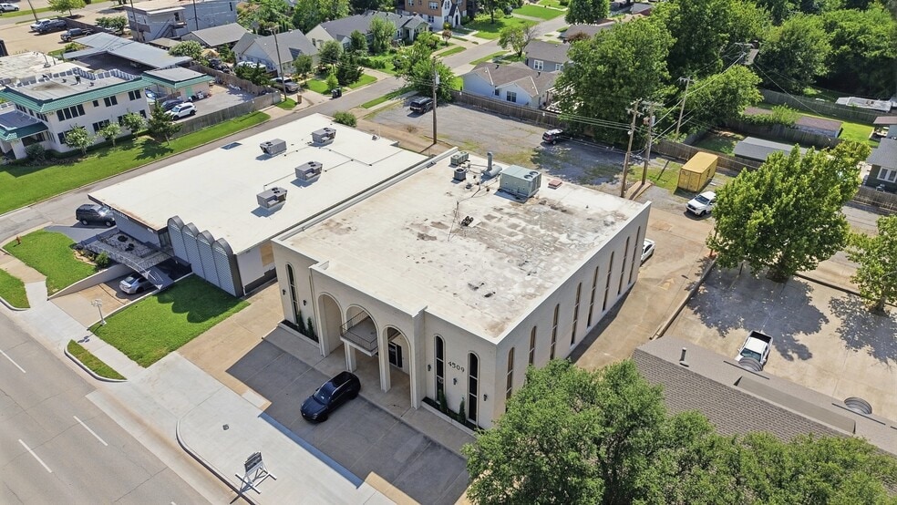 More Photos Of 4509 N Classen Blvd, Oklahoma City Office For Sale