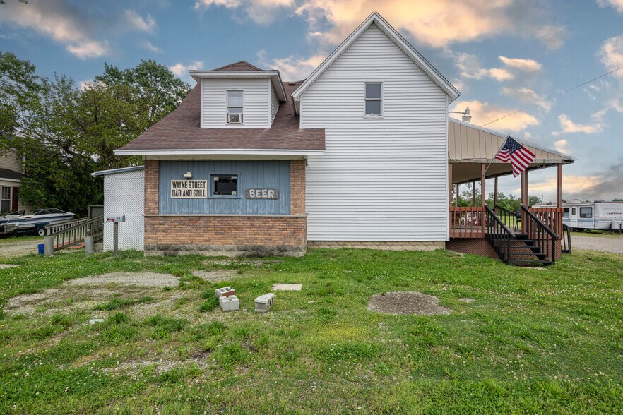 More Photos Of 1040 S Wayne St, Saint Marys Restaurant For Sale